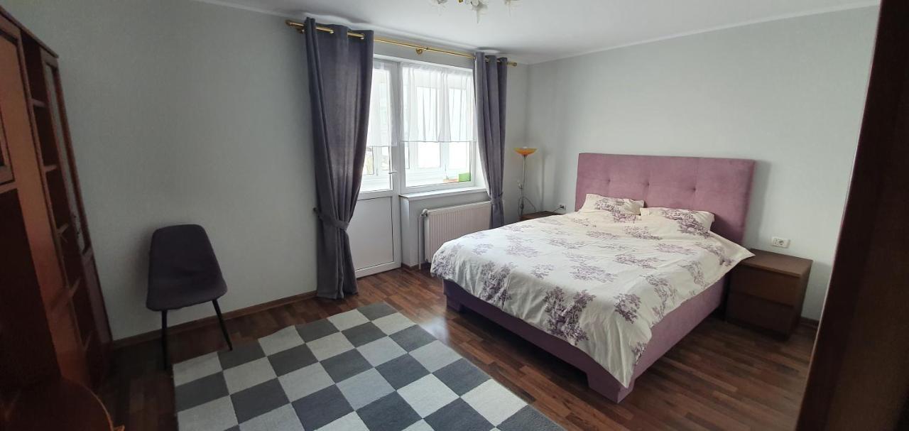 Yla Apartments Piatra Neamţ Exterior foto
