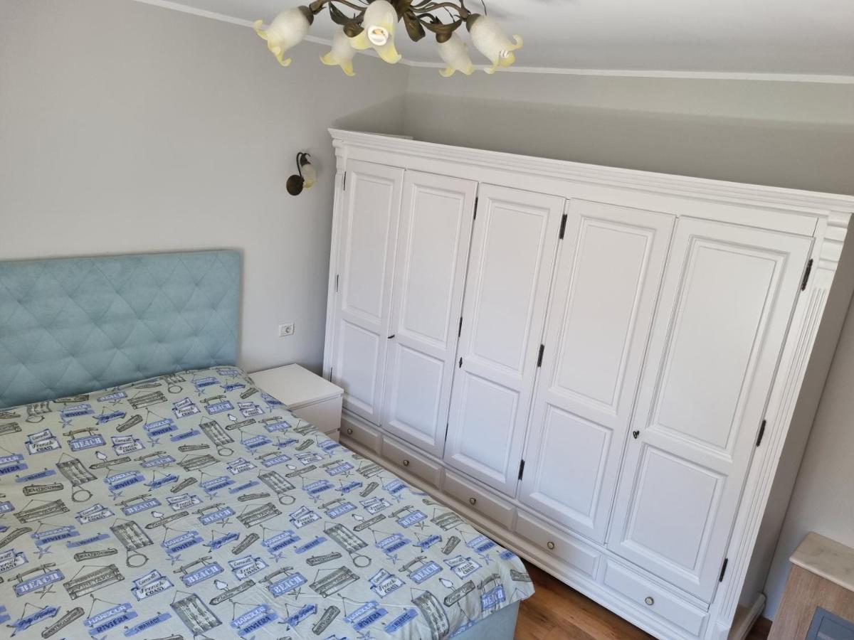 Yla Apartments Piatra Neamţ Exterior foto
